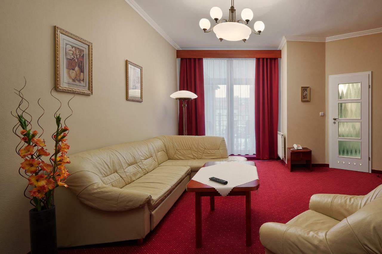 Wellness Hotel Luzan รุมบวร์ก ภายนอก รูปภาพ