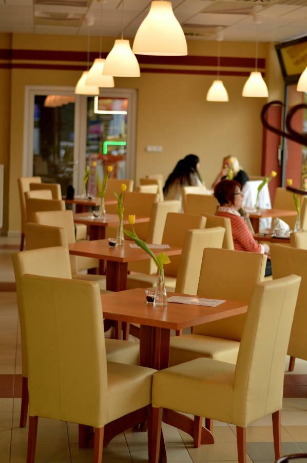 Wellness Hotel Luzan รุมบวร์ก ภายนอก รูปภาพ